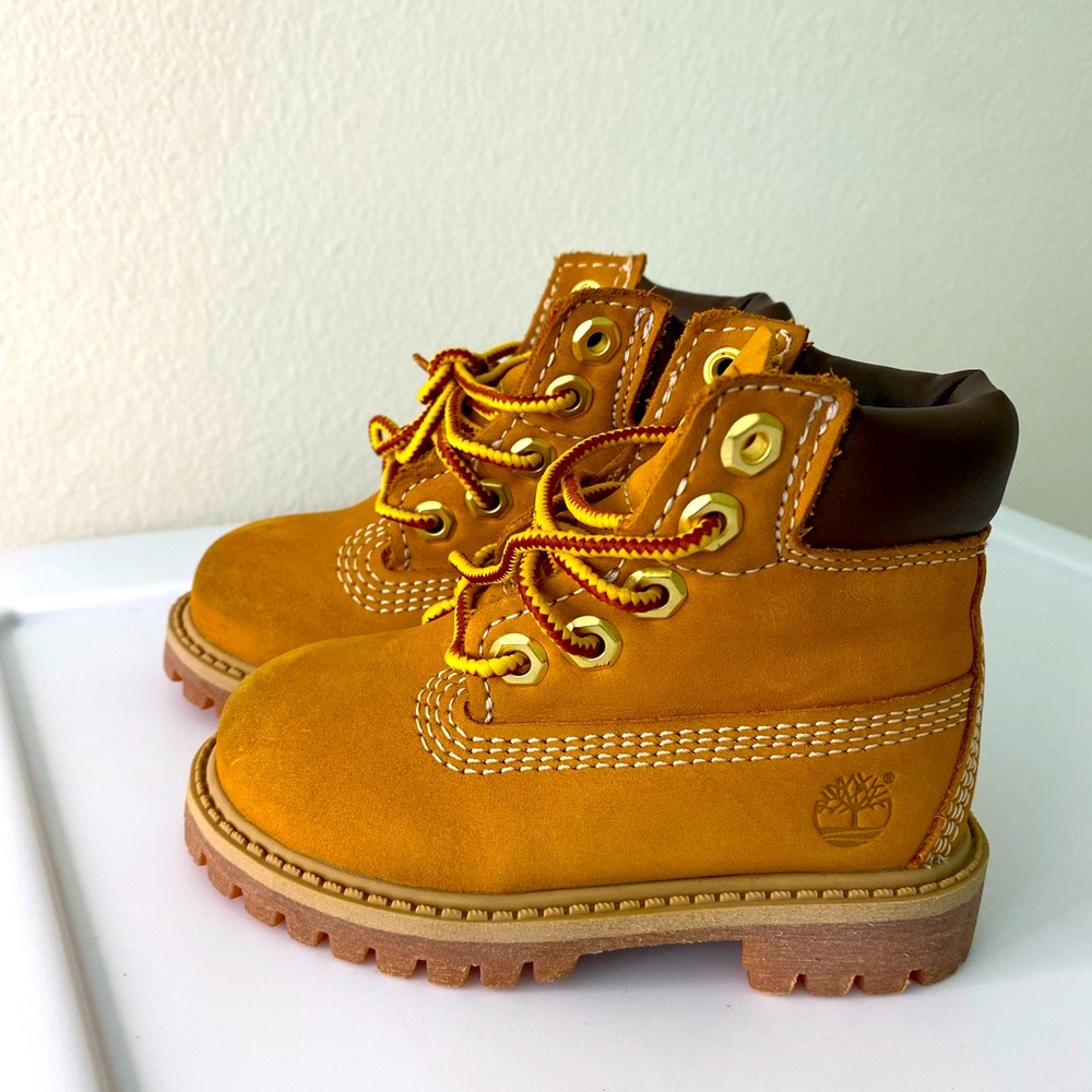 Toddler Timberland Boots. Size 5. GUC Super cute!